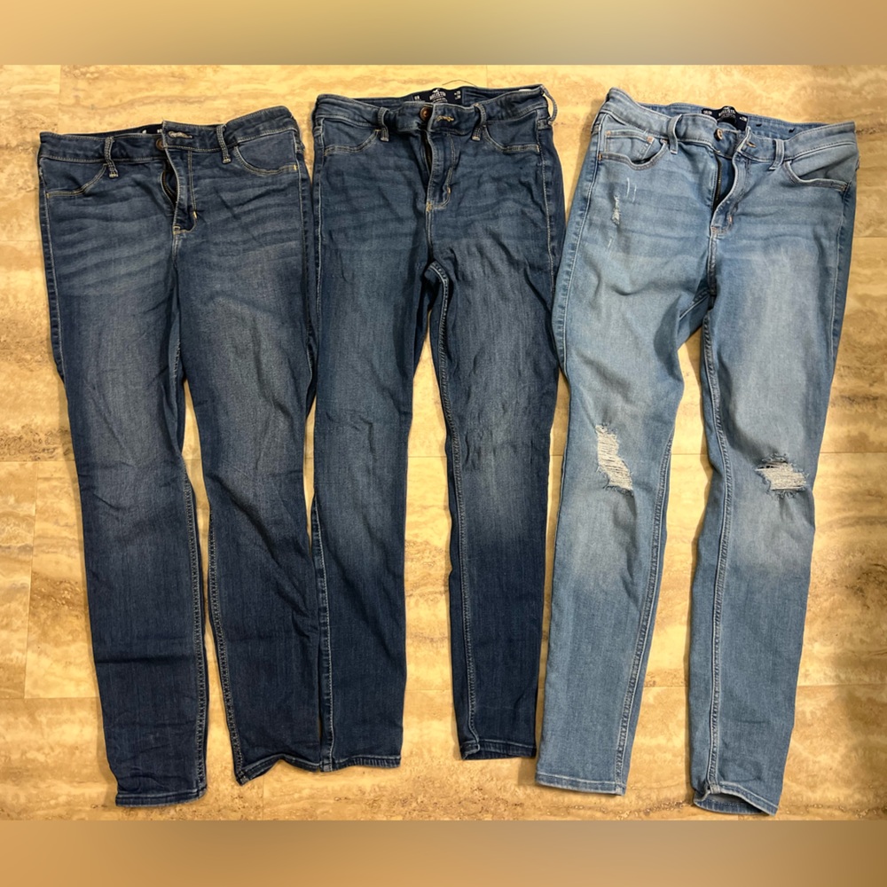 Hollister Women’s Dark and Light Blue Skinny 3pc Jeans